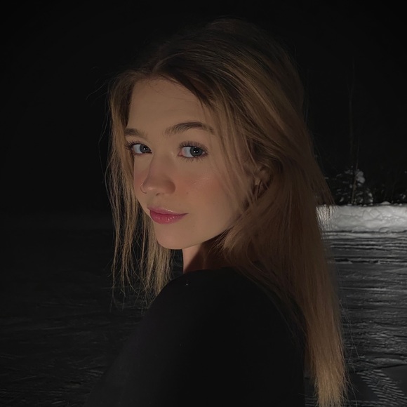 Meet your Posher, Sara - Picture 1 of 1